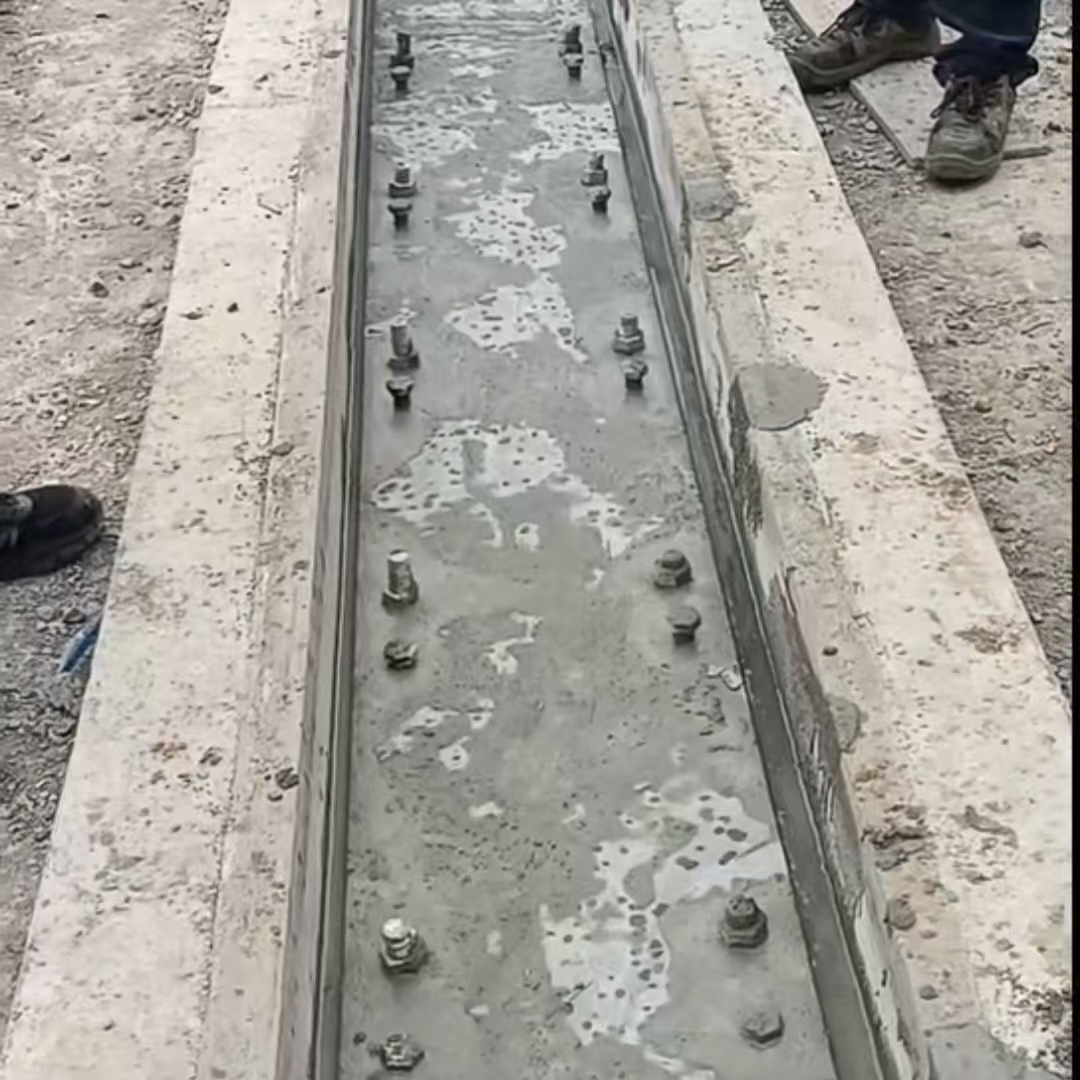 邹城港口码头起重机龙门吊重型机械设备稳固用早强快凝轨道胶泥